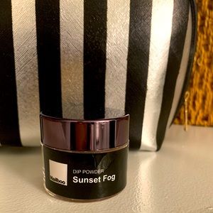 Nailboo dip powder in Sunset Fog